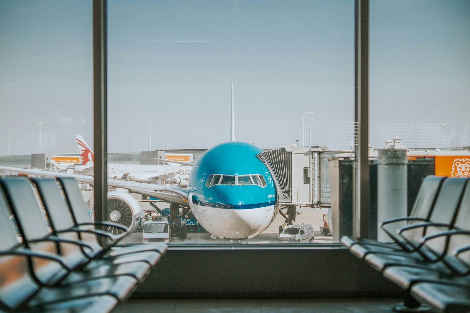 Terminal d'aéroport — transferts aéroport en taxi Nemours